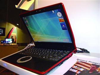 Intel's 13.3-inch Peggy's Cove notebook made by Gigabyte
