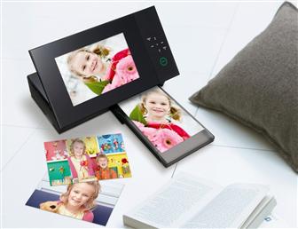 Sony new digital photo frame with built-in printer, the DPP-F700