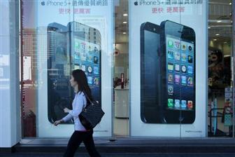 Apple iPhone 4S sees strong demand from consumers