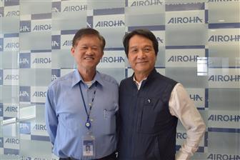 Airoha CEO David Chang (left) and UnlimiterHear chairman Kuo Ping Yang (right)
