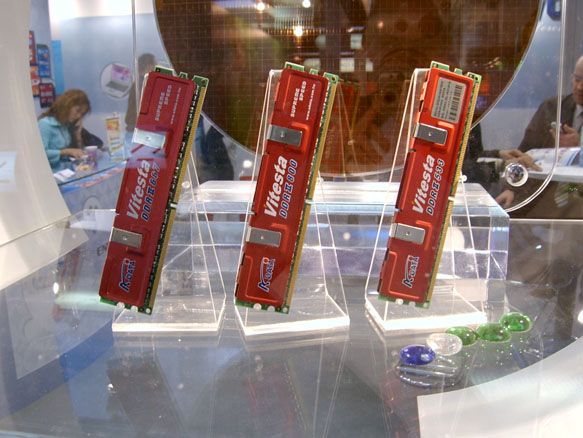 A-Data Vitesta branded DDR2 memory modules on show at CeBIT 2005.
