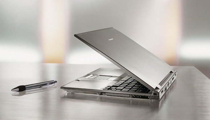 Toshiba introduces the 0.99cm-thick Portege R200 notebook