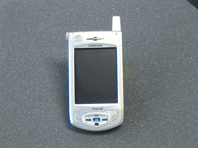 Samsung Electronics highlights smartphone at the 3GSM World Congress 2005