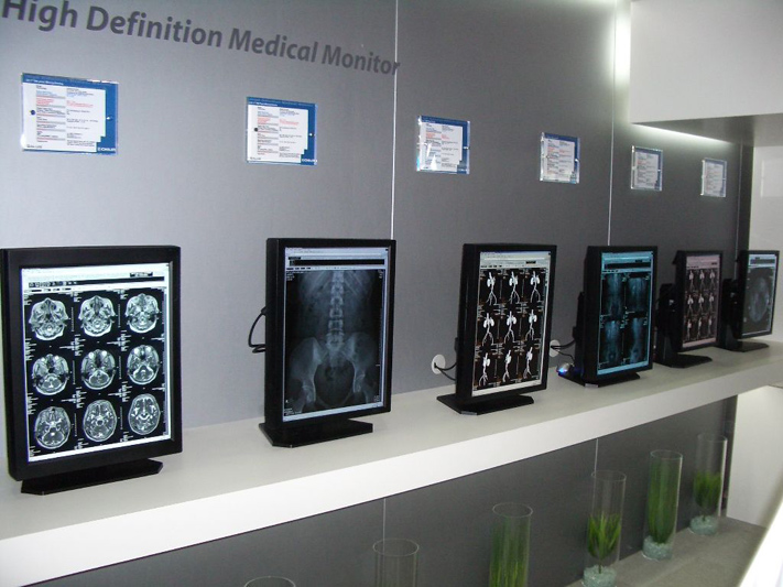 Chi Lin Technology showed high definition medical-use monitor at FPD International 2005 in Yokohama, Japan (Oct 19-21)