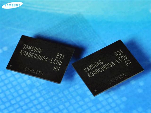 Samsung 3-bit per cell NAND flash at 30nm