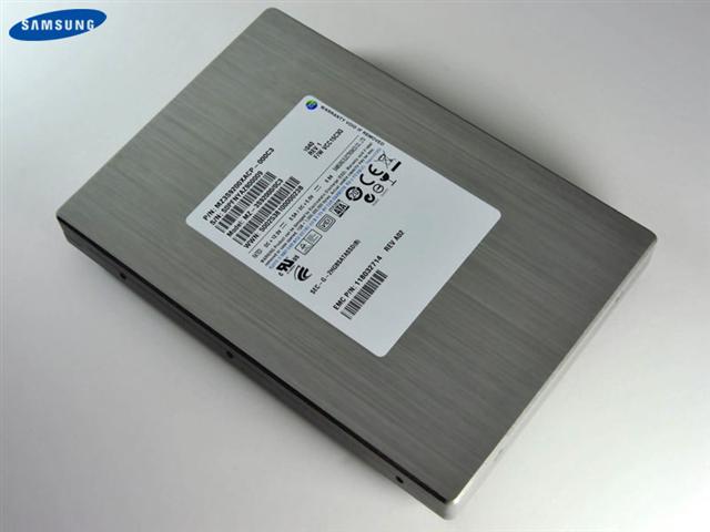 Samsung 3.5-inch 100 and 200GB SSD
