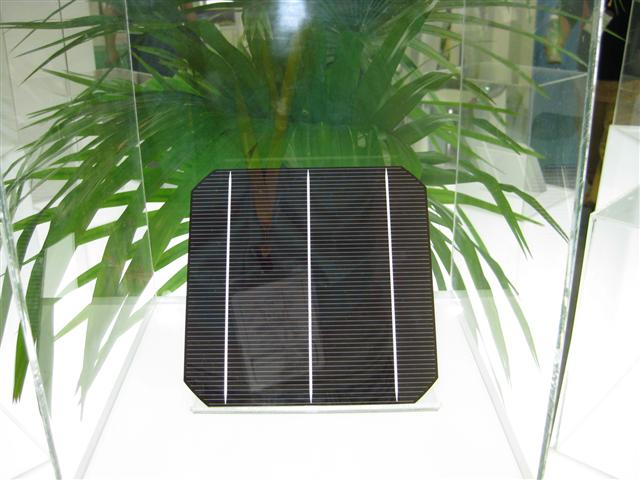 Mono-crystalline solar cell