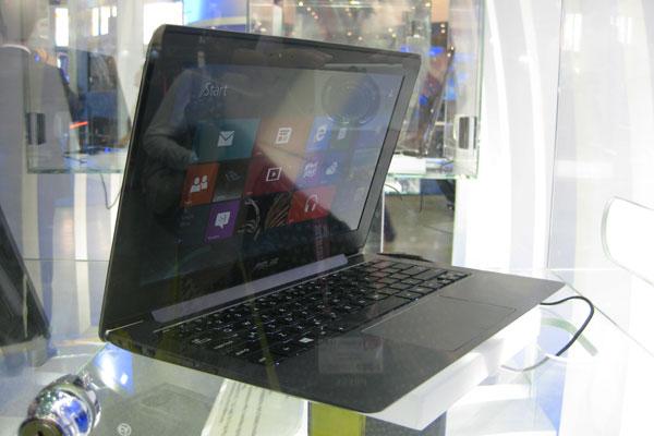 Asustek exhibits ultrabooks that run on Windows 8 at Computex 2012