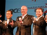FET vice chairman Jan Nilsson (center)