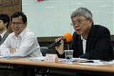 Hsu Lung-luen, ASRock COO (right)