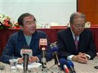 Barry Lam (left), CC Leung, (right), chairman and vice chairman of Quanta Computer