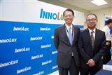 Innolux chairman Wang Jyh-chao (left) and president Robert Hsiao