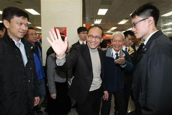 Taiwan Premier Lin Chuan, center, to step down on Sept. 7  Photo: Fu Shihmin, Digitimes, September 2017