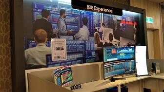 Samsung displays its curved displays at the event, marking its foray into the B2B market