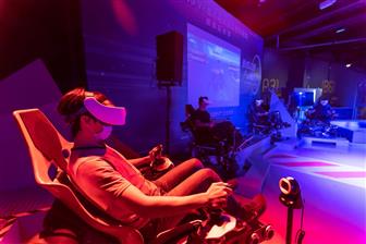 A 5G cloud computing-based dynamic simulation VR gaming facility