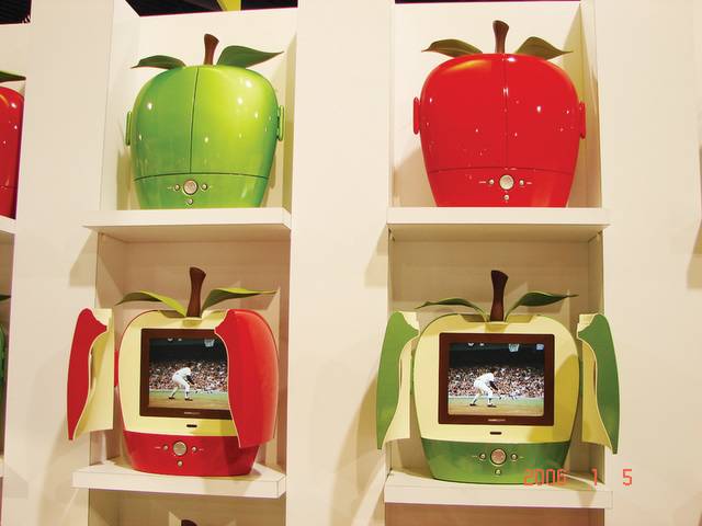 HANNspree's themed LCD TV draws attention at CES 2006