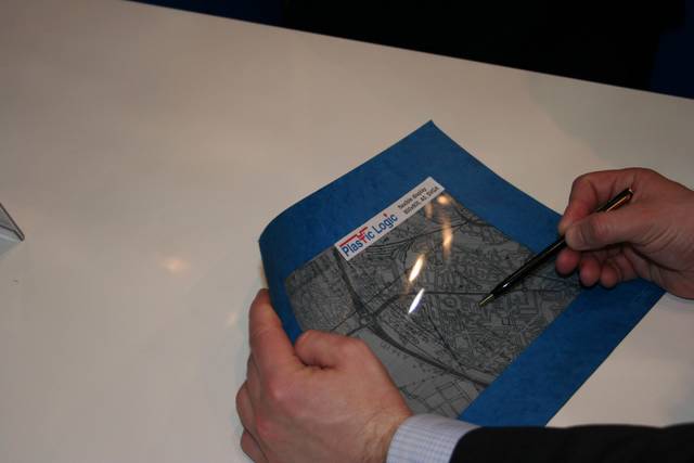 Plastic Logic shows flexible display at Finetech 2006