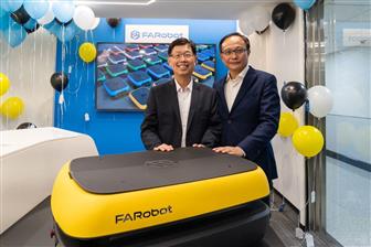 Foxconn Electronics chairman Liu Young-way (left) and Adlink Technology chairman and CEO Jim Liu