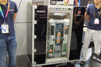 Datacenter operators showed interest in immersion liquid cooling solutions