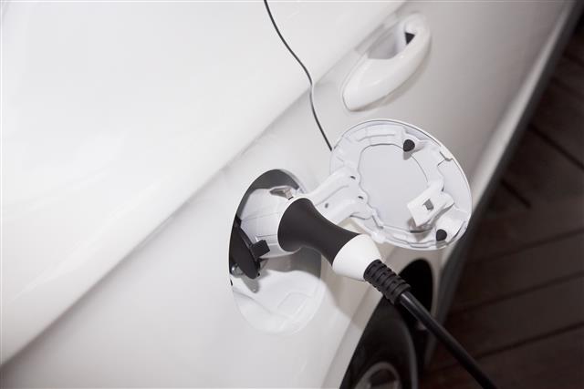 photo of Europe urged to install 3 million public charging piles by 2030 image