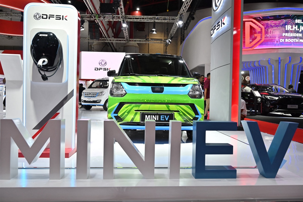 Indonesia offers EV makers more tax incentives to facilitate local supply chain